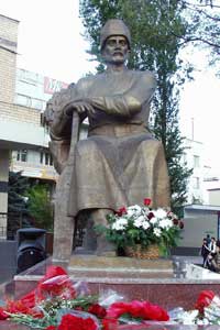 Памятник Йырчи Казаку